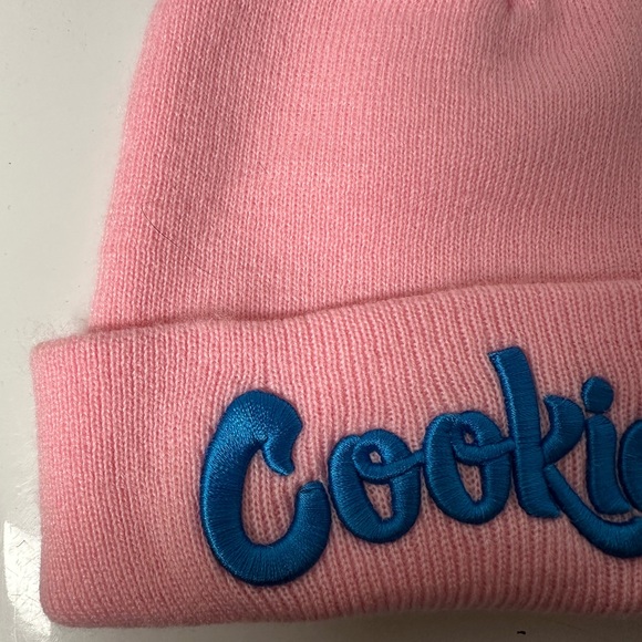pink Cookies knit beanie with a blue embroidered logo - Picture 3 of 4